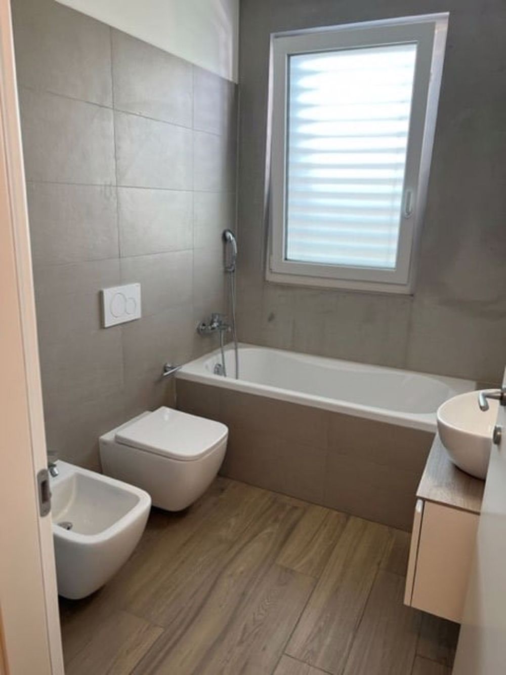Mendrisio - Genestrerio, RECENTISSIMO 3,5 LOCALI CON GIARDINO PRIVATO - Bild 6