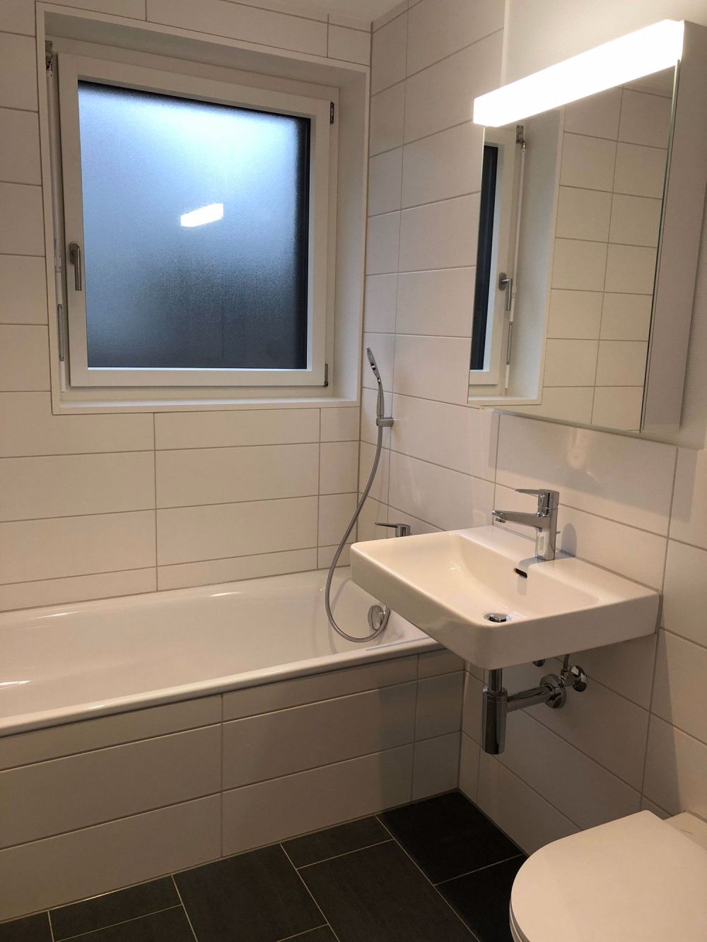 Grosszügige und moderne Neubauwohnung - Bild 8