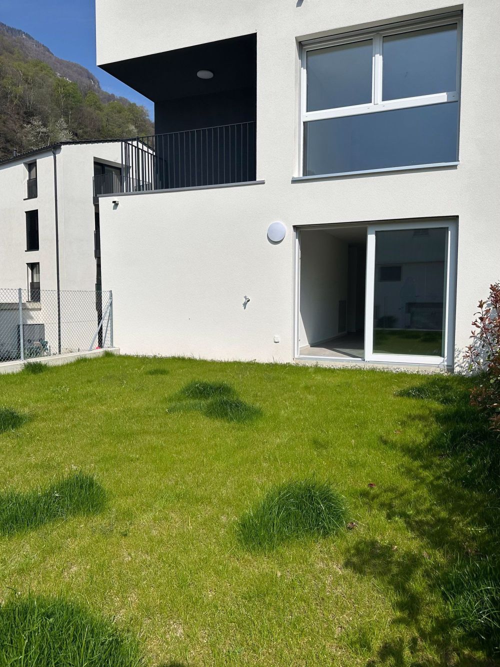 Appartamento 2.5 Camere con ampio giardino - Bild 10