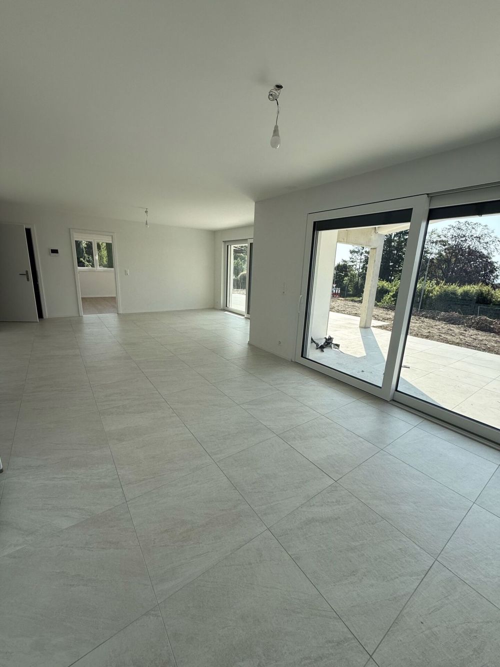 Appartement de 4,5 pièces au rez-de-chaussée - Bild 4