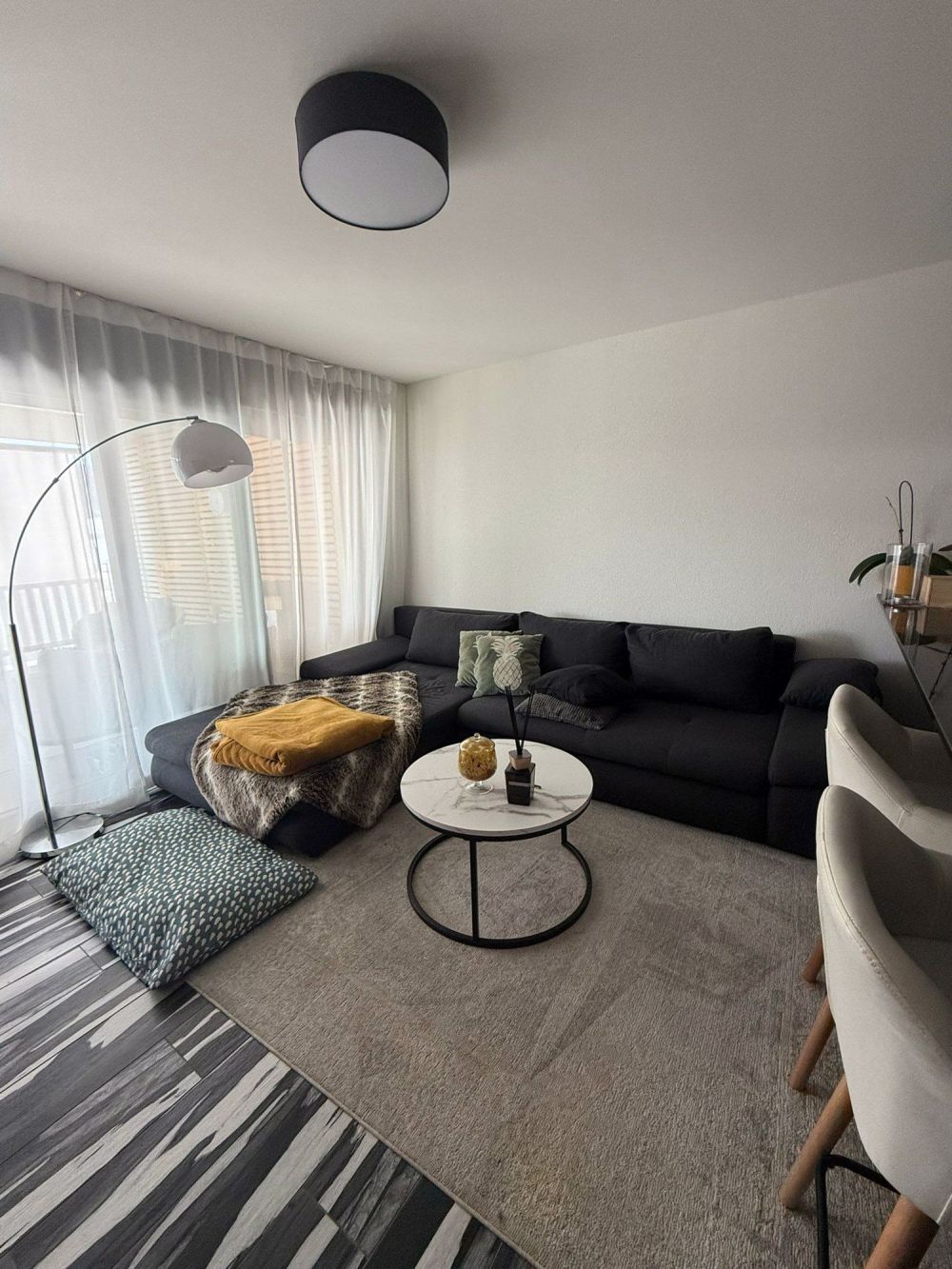 3.5 Terrasse Whg. mit moderne bodenbelag und grosse küche - Bild 3