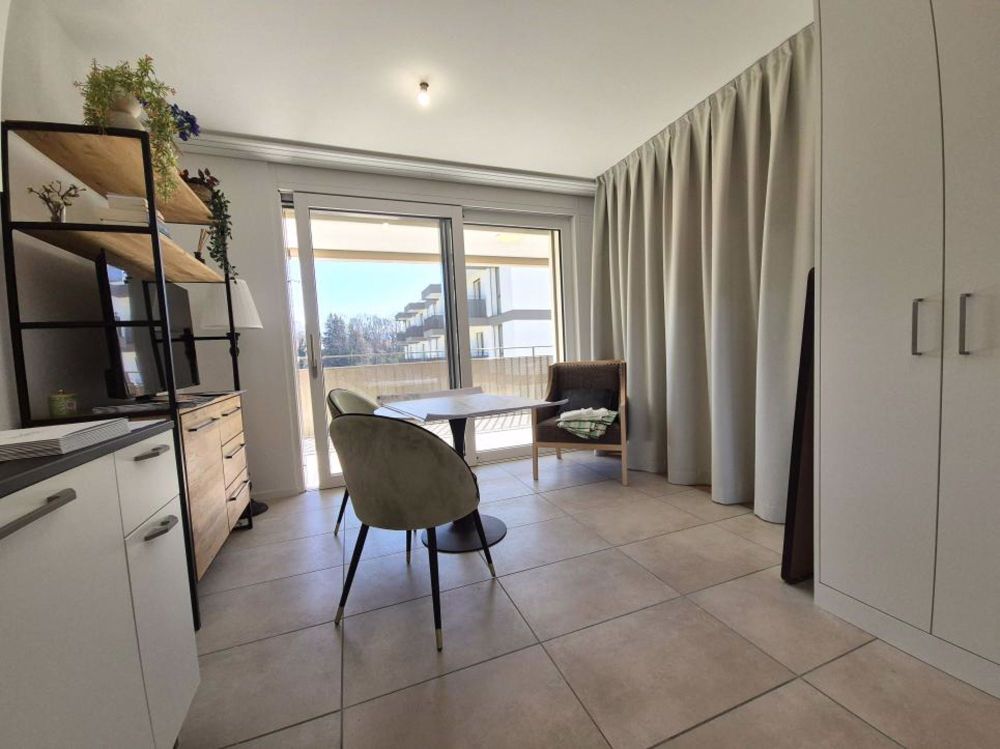 Pour senior, avec encadrement social ! Appartement neuf de 1.5 pièces au 1er étage - Bild 5