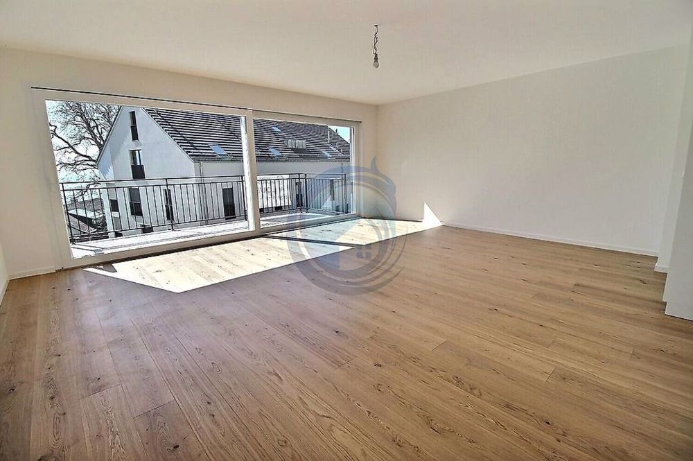 SPACIEUX APPARTEMENT DUPLEX DE 4,5 PIÈCES AVEC VUE SUR LE - Bild 2
