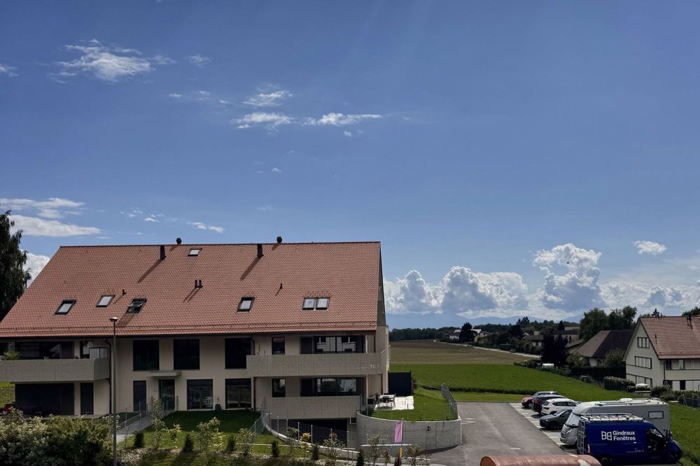 Prächtige 3,5-Zimmer-Wohnung von 95 m2 + Balkon in Sullens - Bild 3