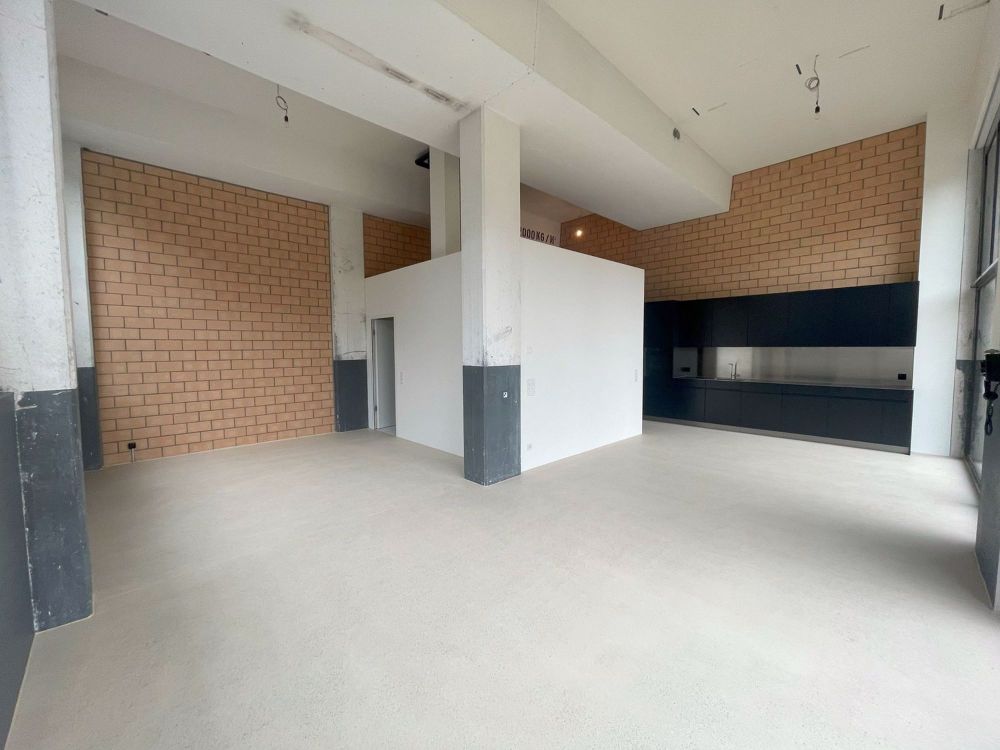 Einzigartiges Loft mit integrierter Garagenbox - Bild 2