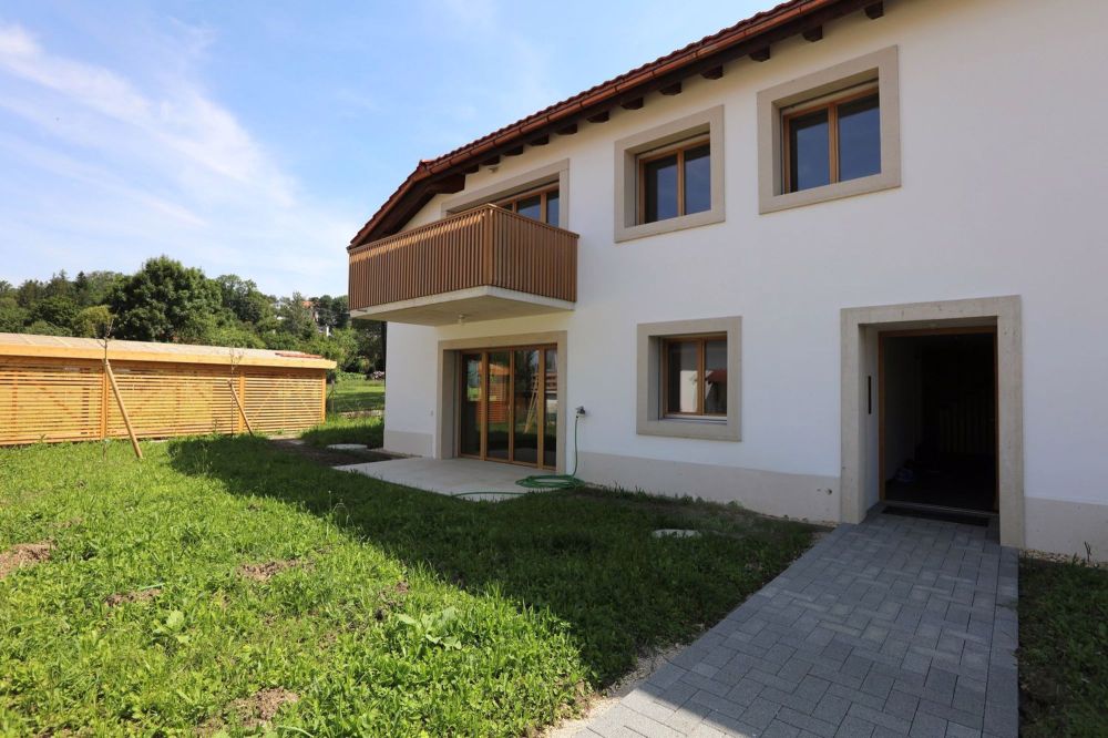 Neue 3,5-Zimmer-Wohnung mit Garten, Terrasse, Kräutergarten und Parkplatz - Bild 7