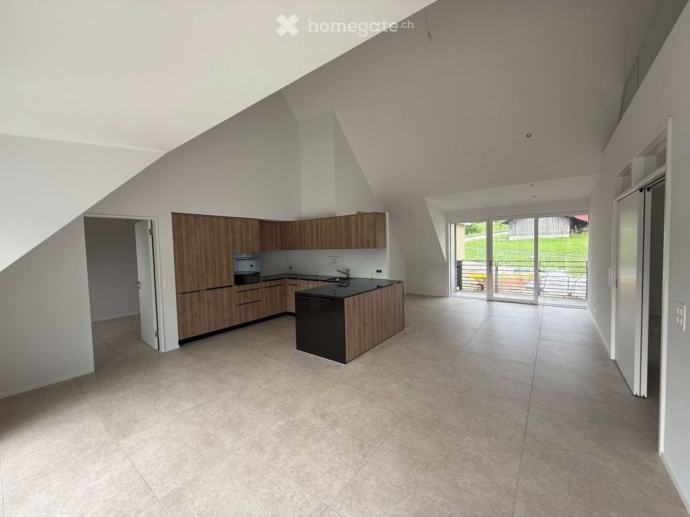 Attraktive "Flagschiff" Dach-Wohnung im "Kurort-Look" mit Aussicht auf Reigoldswil - Bild 4