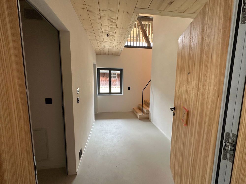 4.5-Zimmer-Maisonette-Wohnung in alter Weinbauernscheune in Küsnacht - Bild 4