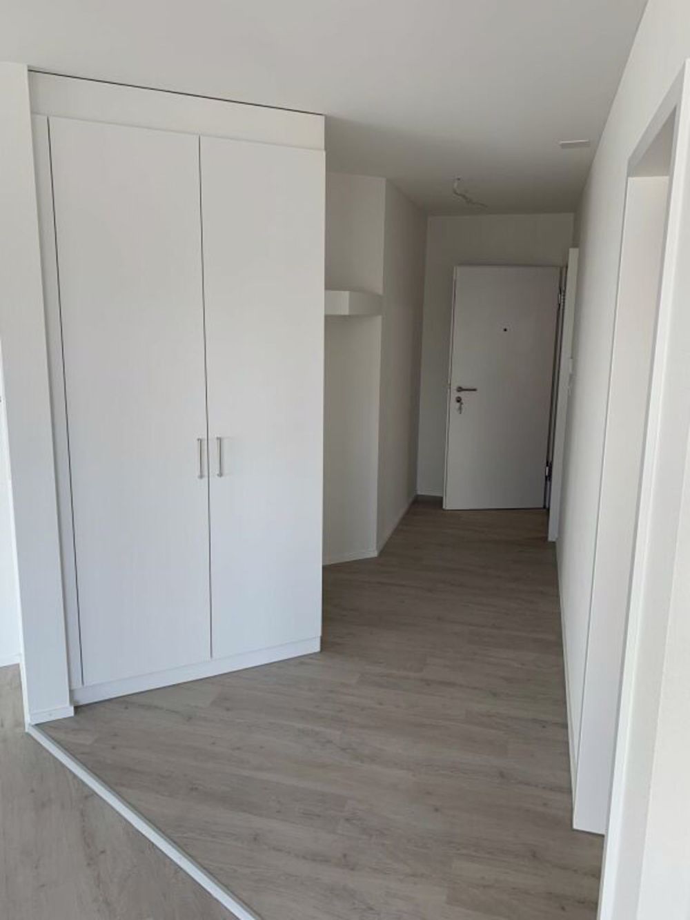 Erstbezug unserer neu sanierten 3.5 Zimmerwohnungen! - Gasstrasse 68-6_Flur