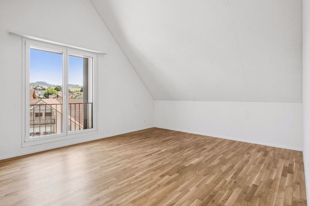Charmante, grosszügige Dachwohnung - Bild 8