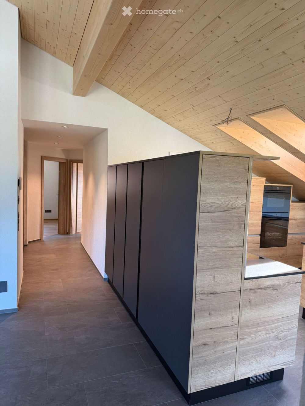 Erstvermietung: Moderne 3.5-Zimmer-Wohnung mit grosser Terrasse in Hofstetten b. Brienz - Bild 2