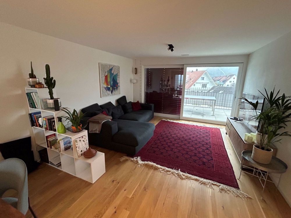 Möbliertes WG-Zimmer mit eigenem Bad & Dachterrassenzugang Attikawohnung - Bild 8