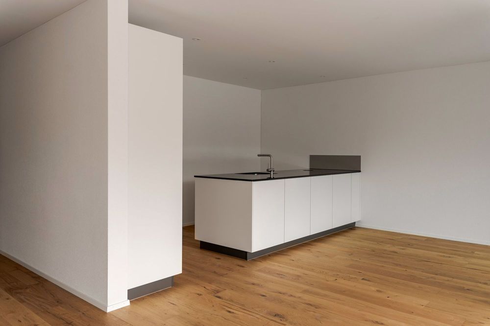 Moderne 4.5-Zimmer-Wohnung mit grossem Balkon in Möriken-Wildegg - Bild 2