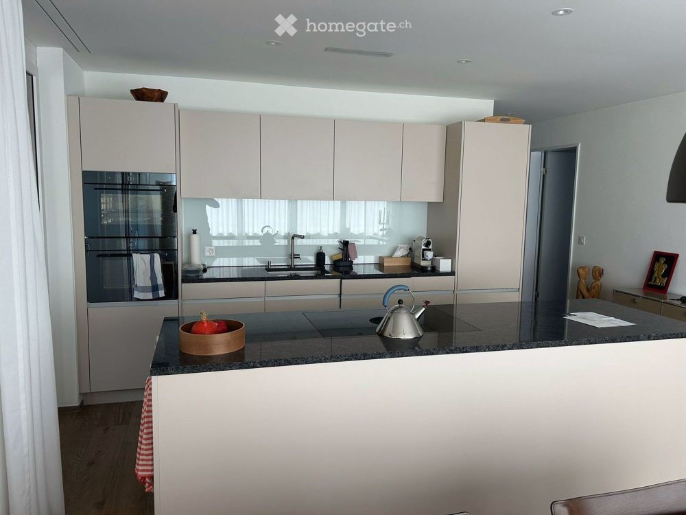 Hochwertig ausgebaute 4.5-Zimmer-Wohnung im gepflegten Parco Verde zu vermieten - Bild 3