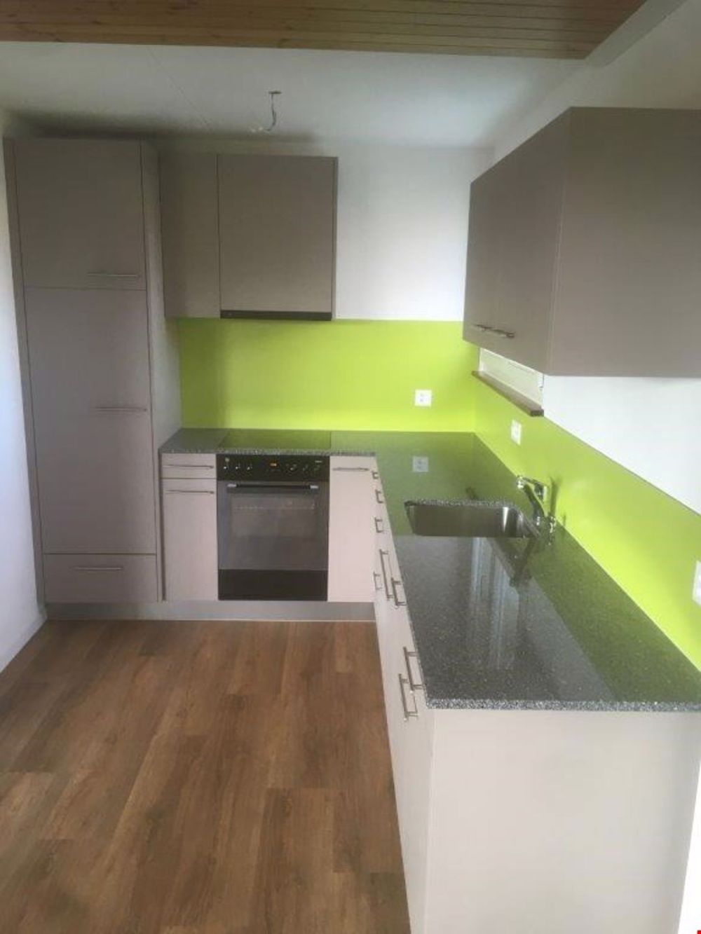 Moderne 3.5-Zimmer-Wohnung in Richigen an ruhiger Lage - Bild 1