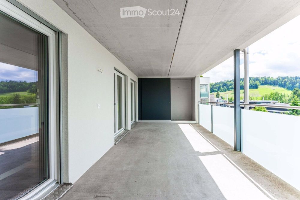 Lichtdurchflutete 4½-Zimmer-Wohnung mit Balkon und Panoramablick - Bild 11