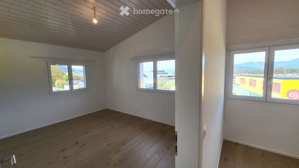 Moderne 4.5-Zimmer-Dachwohnung mit Bergblick in Bilten - Bild 5