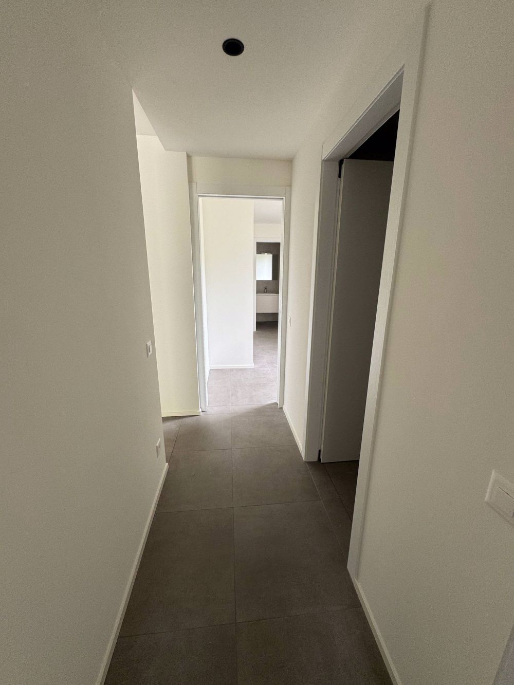 MONTEGGIO 3.5 | Miete 1'320 | Nebenkosten 180 | Parkplatz 100 - Bild 6