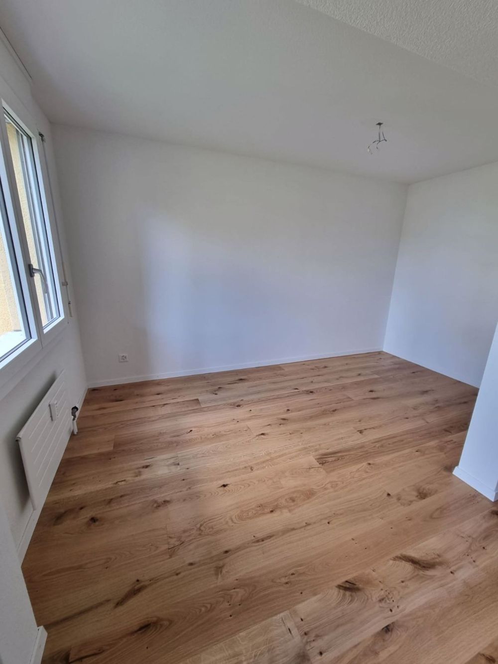 Frisch renovierte 4.5-Zimmerwohnung mit Balkon und hochwertiger Ausstattung - Bild 10