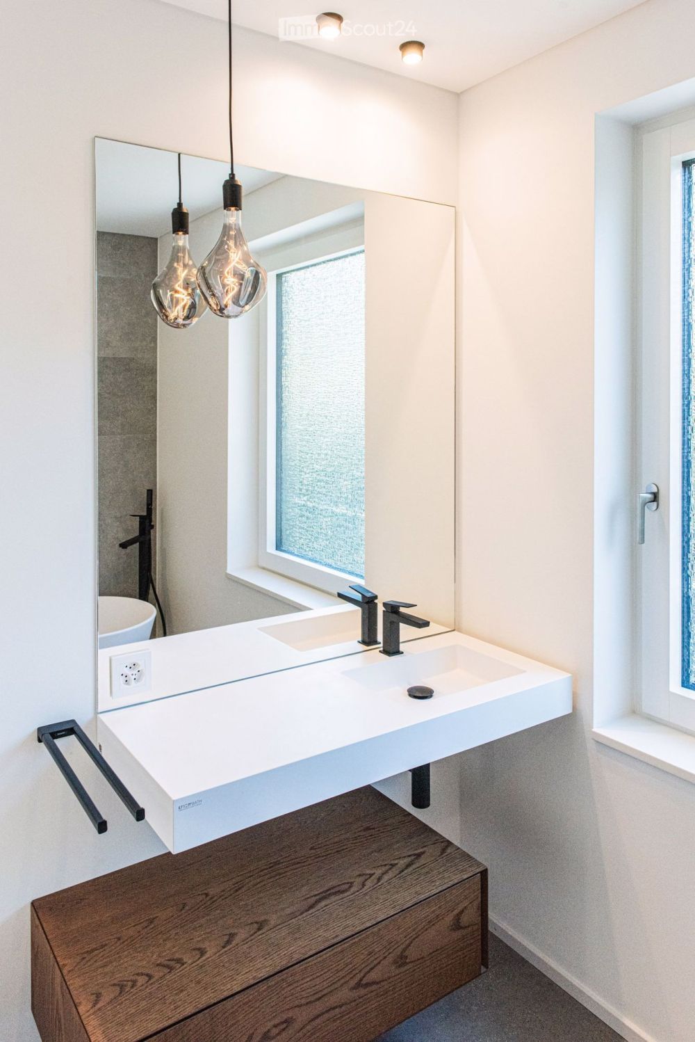 Leben zwischen See und Bergen – Modernes Apartment in Aigle - Bild 10