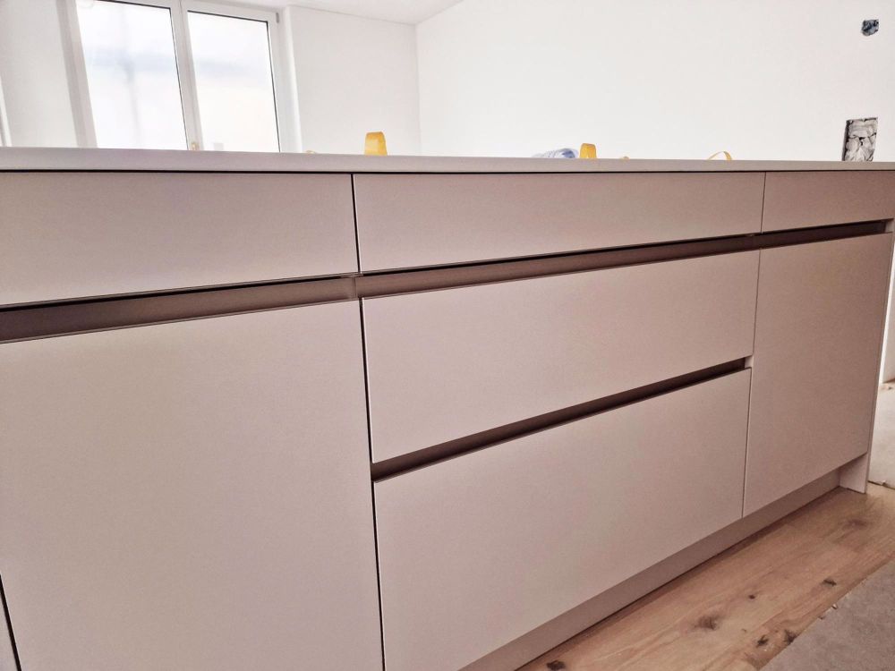 Moderne 3.5-Zimmer-Wohnung mit Balkon - Erstbezug - Bild 4