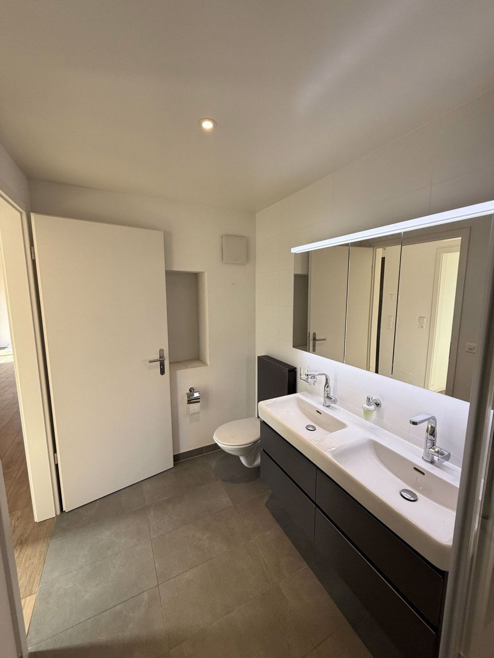 Wohnung mit 3.5 Zimmern im 1. Stock - Bild 10