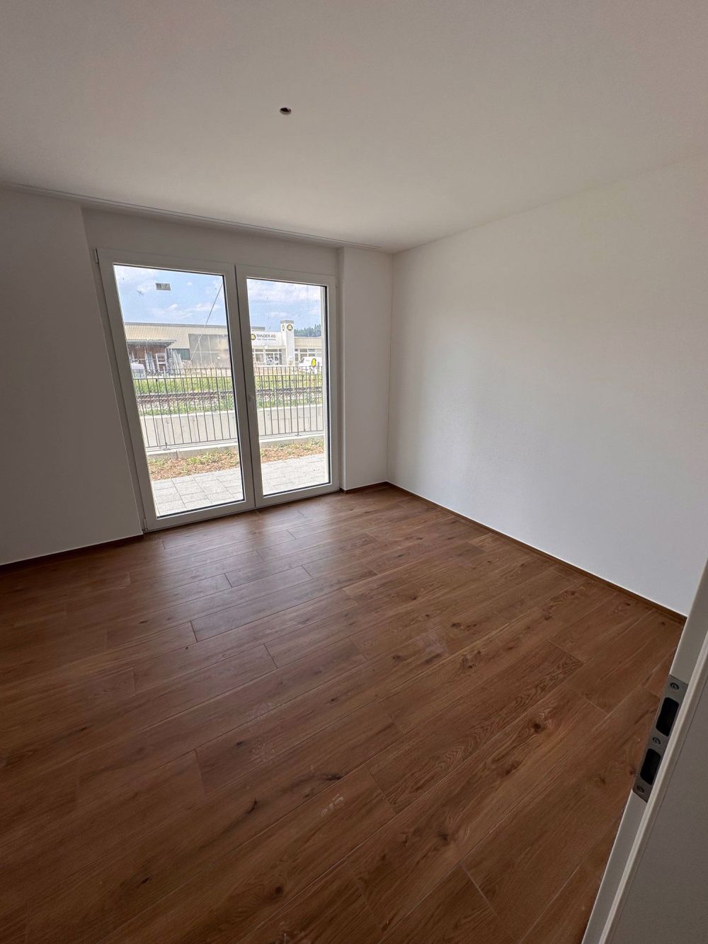 Moderne, neue 4.5-Zimmer-Erdgeschosswohnung in Huttwil für Erstbezug bereit - Bild 12