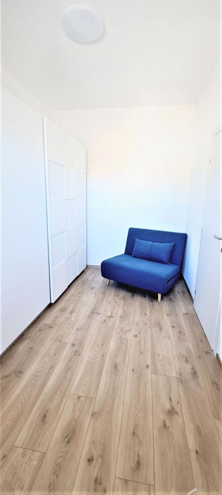 Wunderschöne 2.5-Zimmer-Wohnung mit separatem Ankleidezimmer - Bild 5