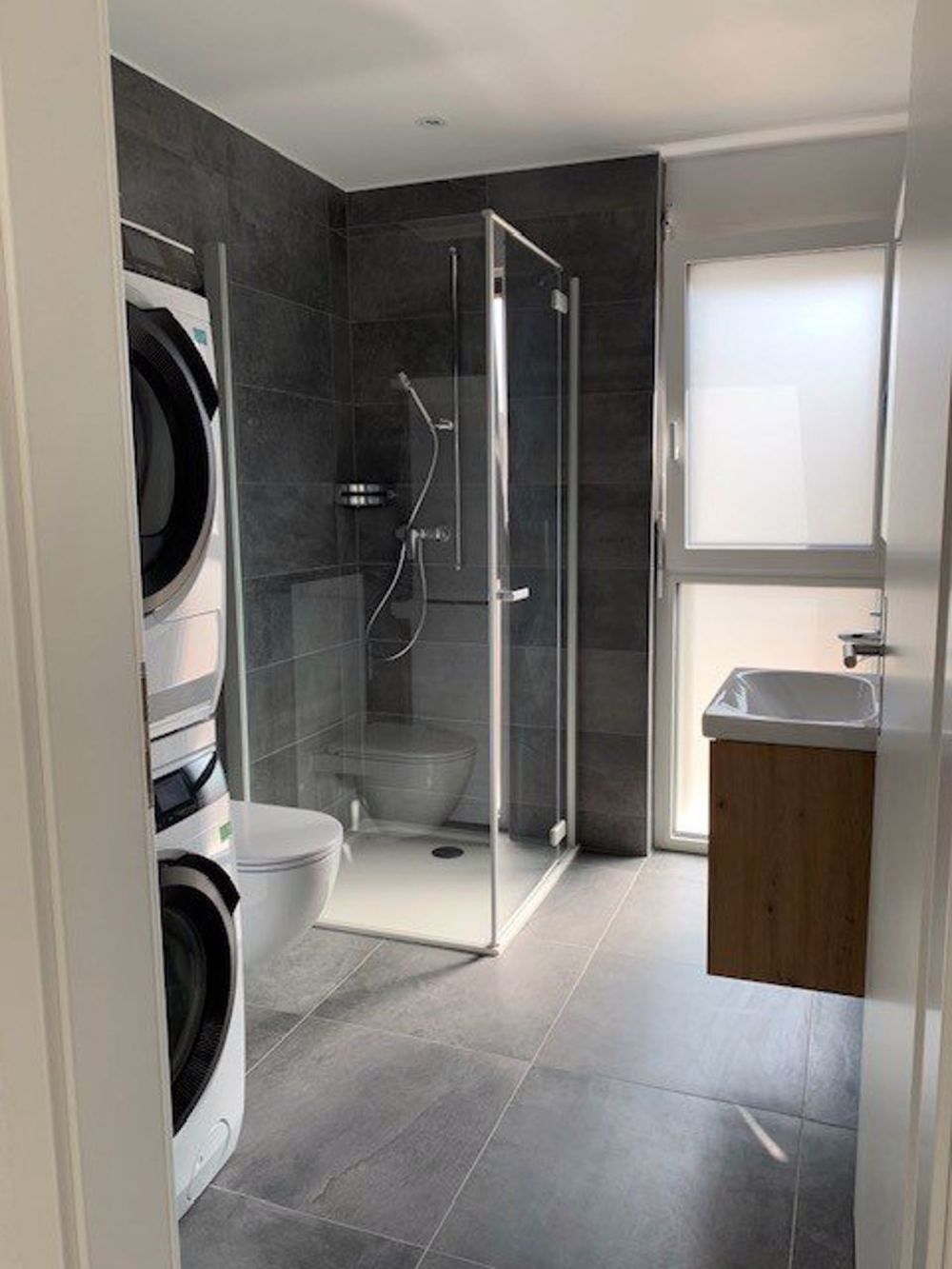 Prächtiges und sehr helles 2,5-Zimmer-Appartement in neuer Bauweise! - Bild 5