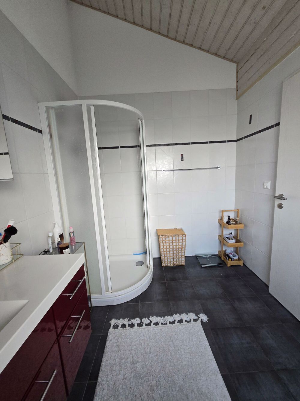 Prachtvolle 4,5-Zimmer-Wohnung mit Panoramablick in Belmont-sur-Lausanne - Bild 12