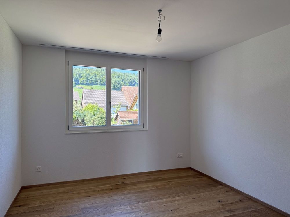 Moderne 4.5-Zimmer-Neubauwohnung mit Loggia - Erstvermietung - Zimmer 3