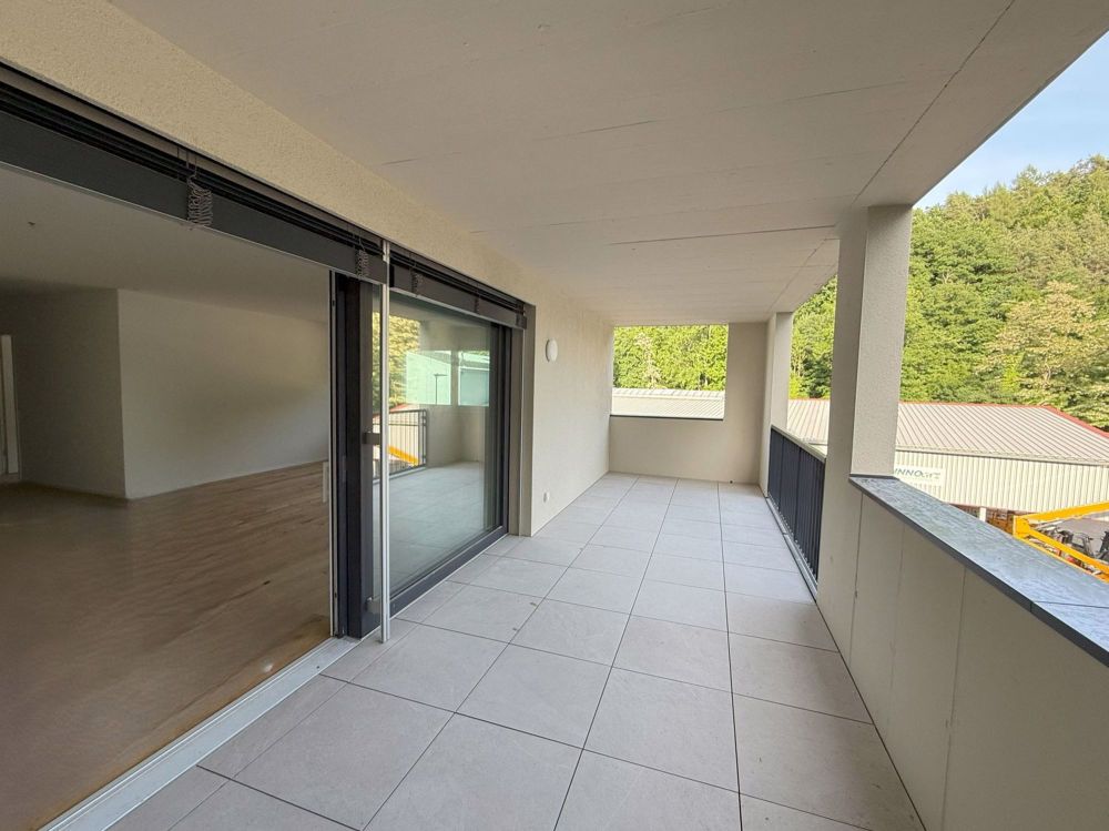 Exklusive 3.5-Zimmer Wohnung in Schaffhausen mit Terrasse - Bild 2