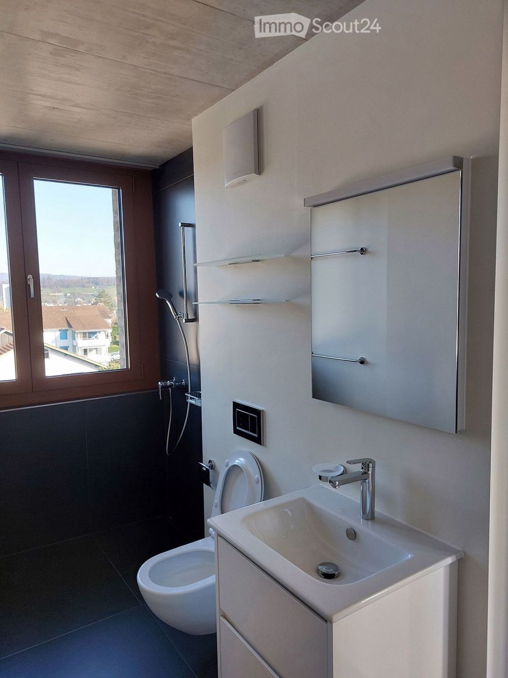 Wohnkomfort in neuem 3-Familienhaus an bester Lage in Windisch - Bild 9