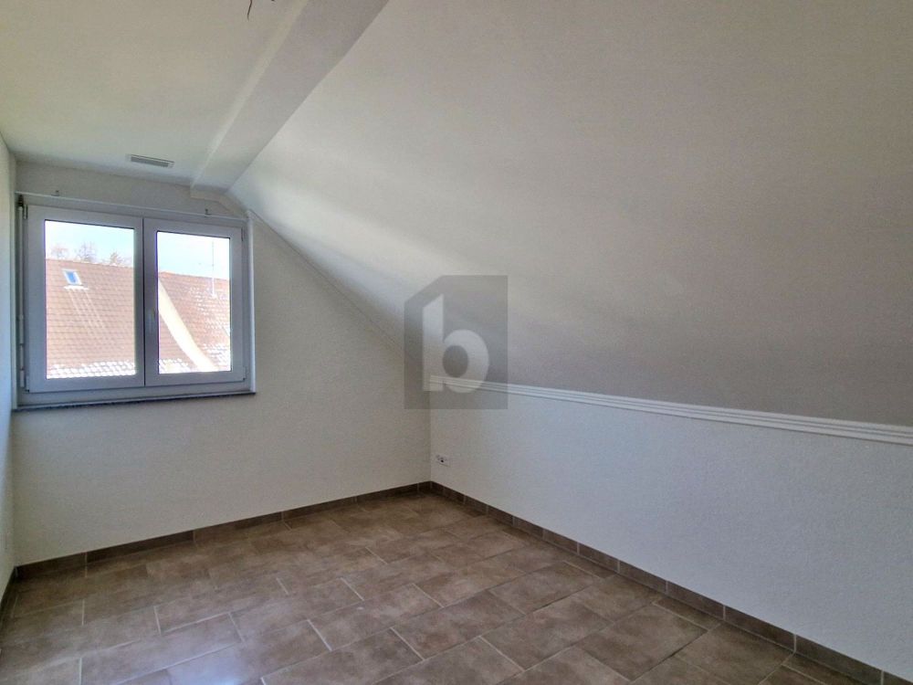 LICHTDURCHFLUTET MIT VIEL PLATZ UND 2 TERRASSEN - Bild 5
