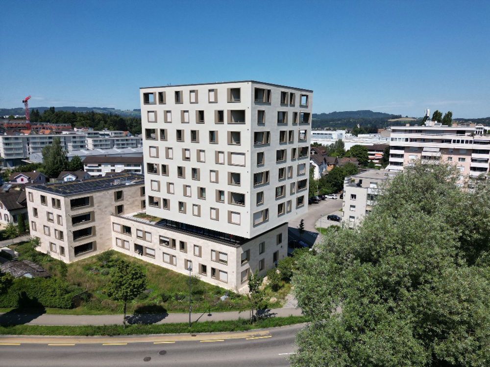 Moderne 3.5-Zimmer-Wohnung mit Balkon und schöner Aussicht in Uzwil - Bild 3