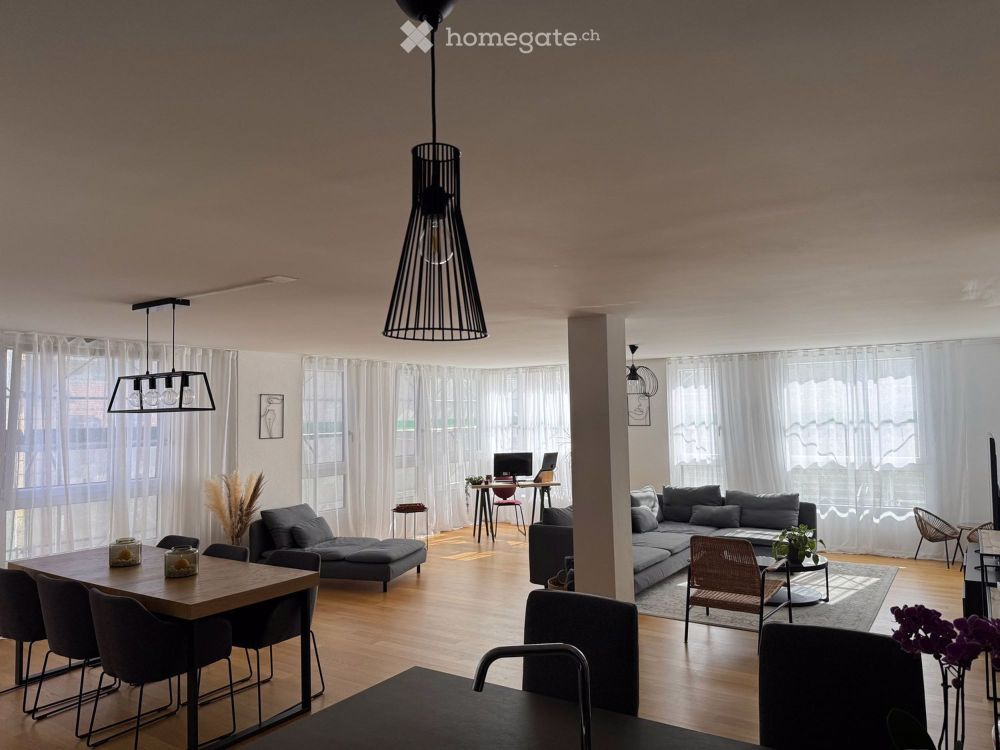 Schönes 4.5-Zimmer-Neubauapartment mit Garage in La Chaux-de-Fonds - Bild 1