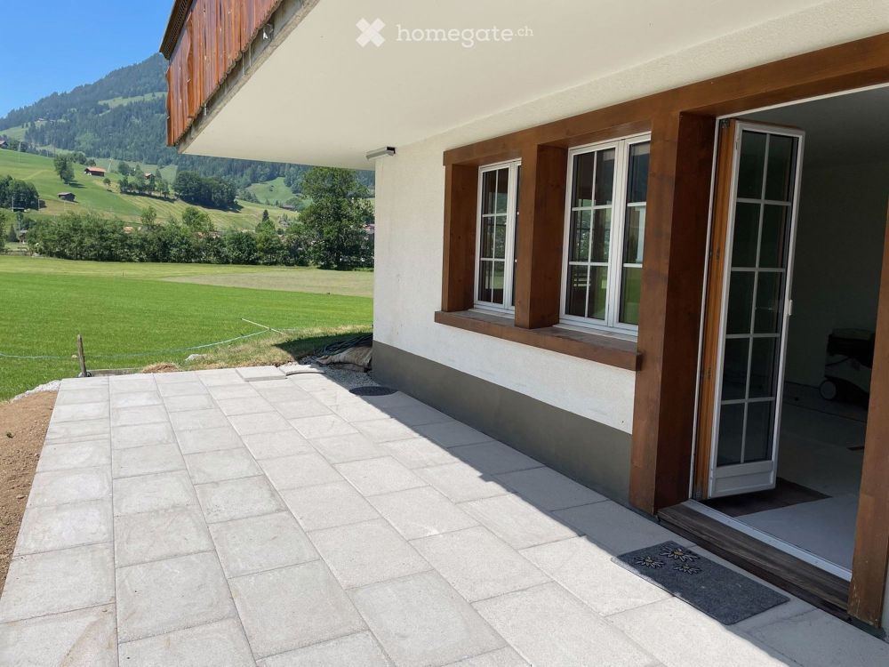 Neue, sonnige, ruhige 3-Zimmer-Wohnung mit Terrasse und Bergblick - Bild 2
