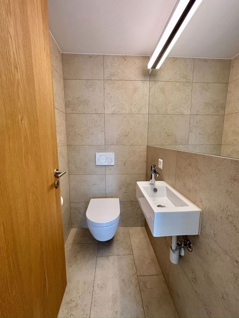 Moderne Maisonette-Whg. auf dem Bruderholz - WC (im DG 1)
