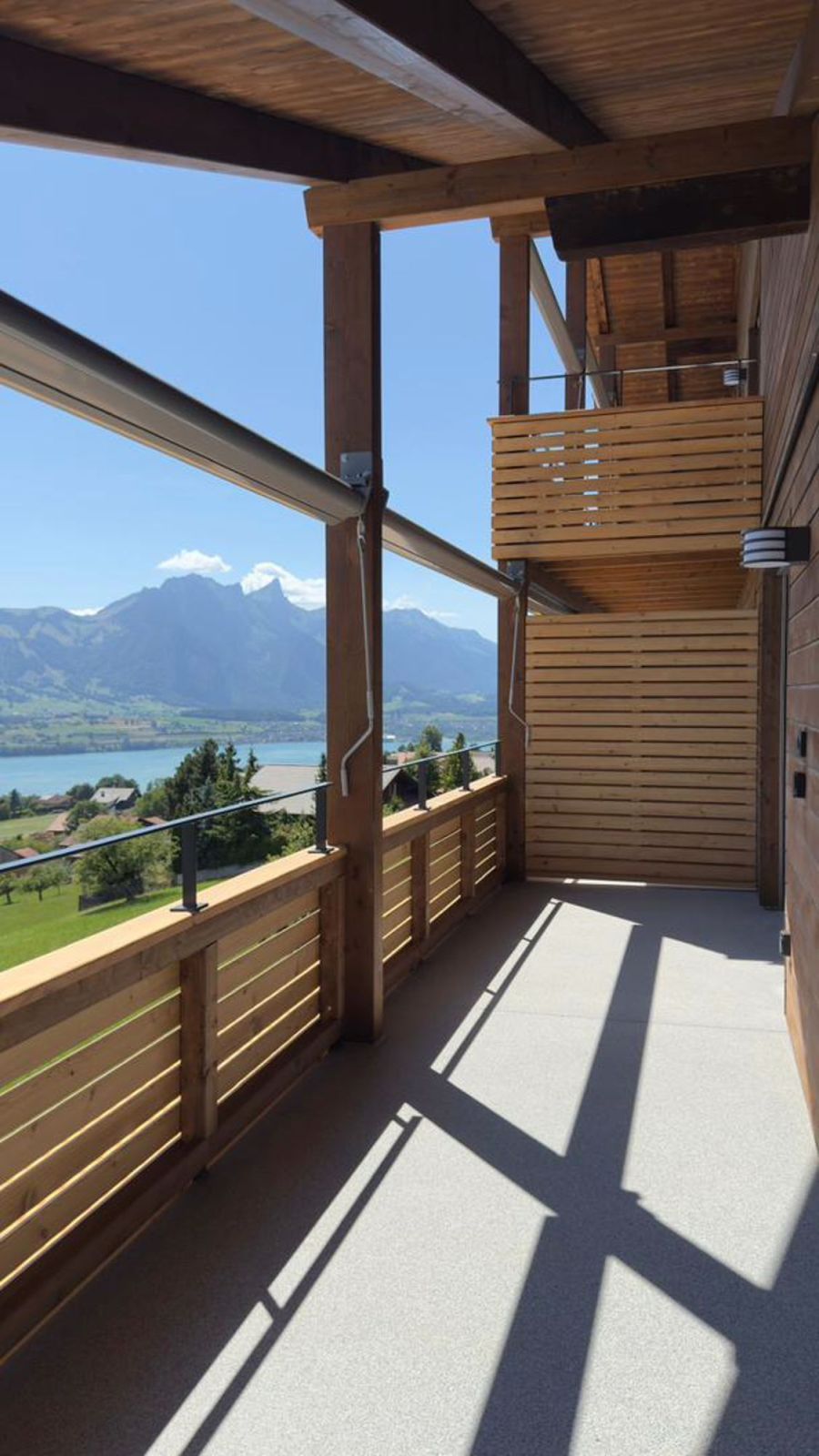 Exklusive 3½-Zimmerwohnung – Erstbezug, mit einzigartiger Berg- und Seesicht in Aeschlen ob Gunten - Bild 1