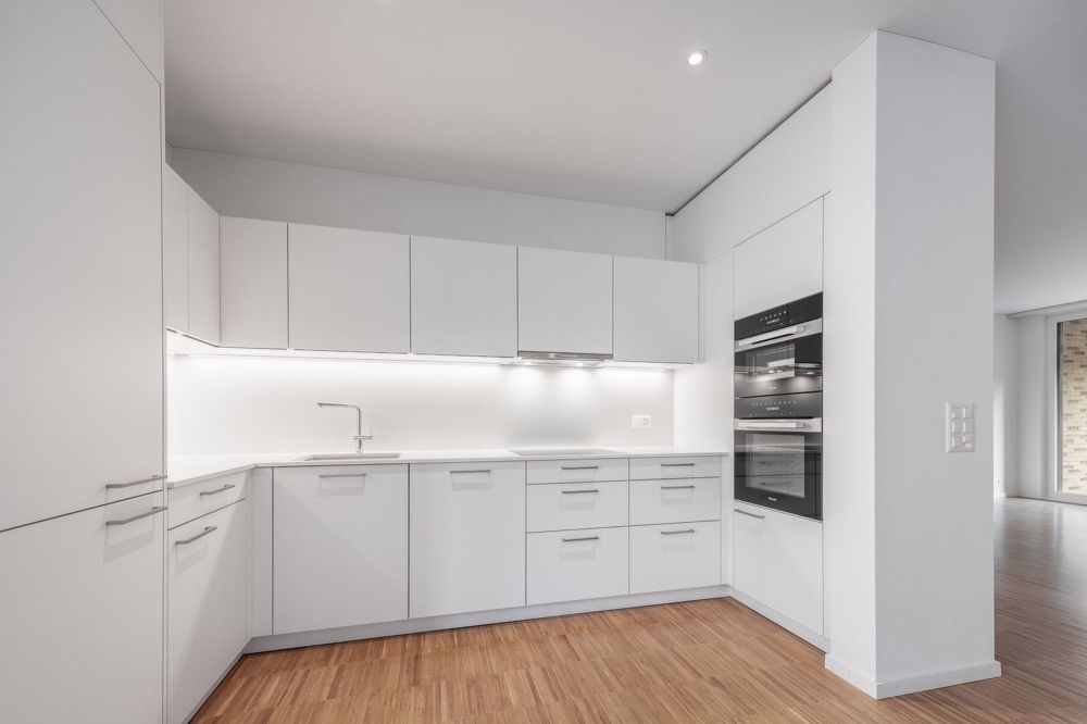 Moderne 3.5-Zimmer-Wohnung mit Balkon in Adliswil - Bild 2