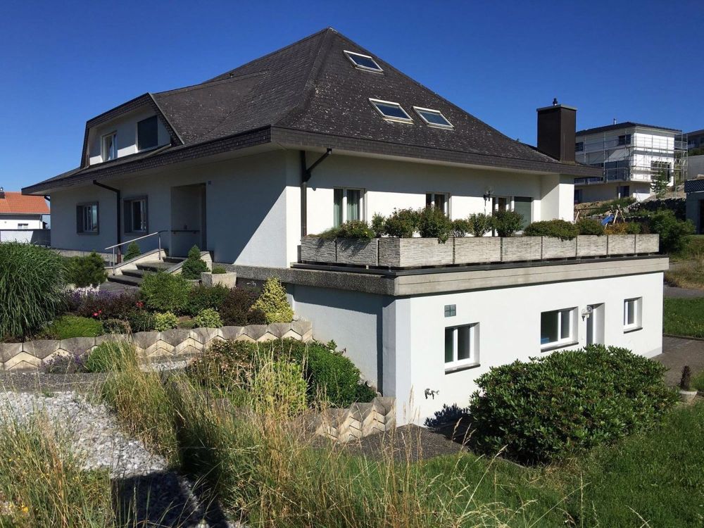 NEU renovierte 3.5 Zimmer-DUPLEX-Wohnung, grosse Terrasse - Bild 1