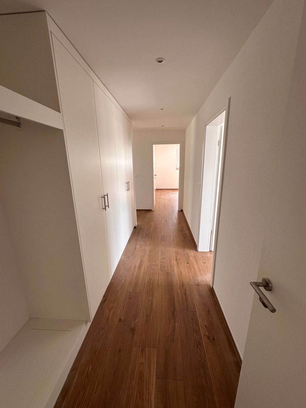 Moderne, neue 4.5-Zimmer-Erdgeschosswohnung in Huttwil für Erstbezug bereit - Bild 11