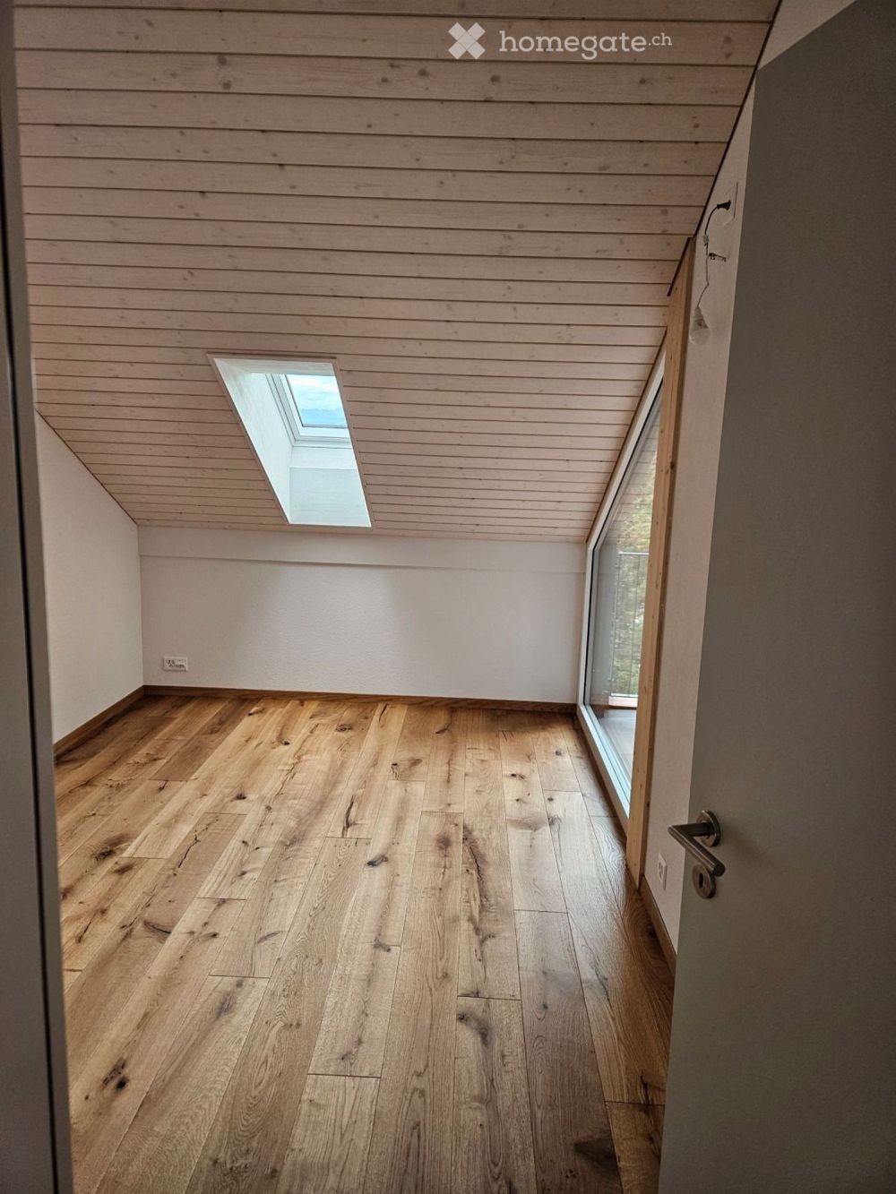 Dachwohnung mit wunderbarer Fernsicht - Bild 13