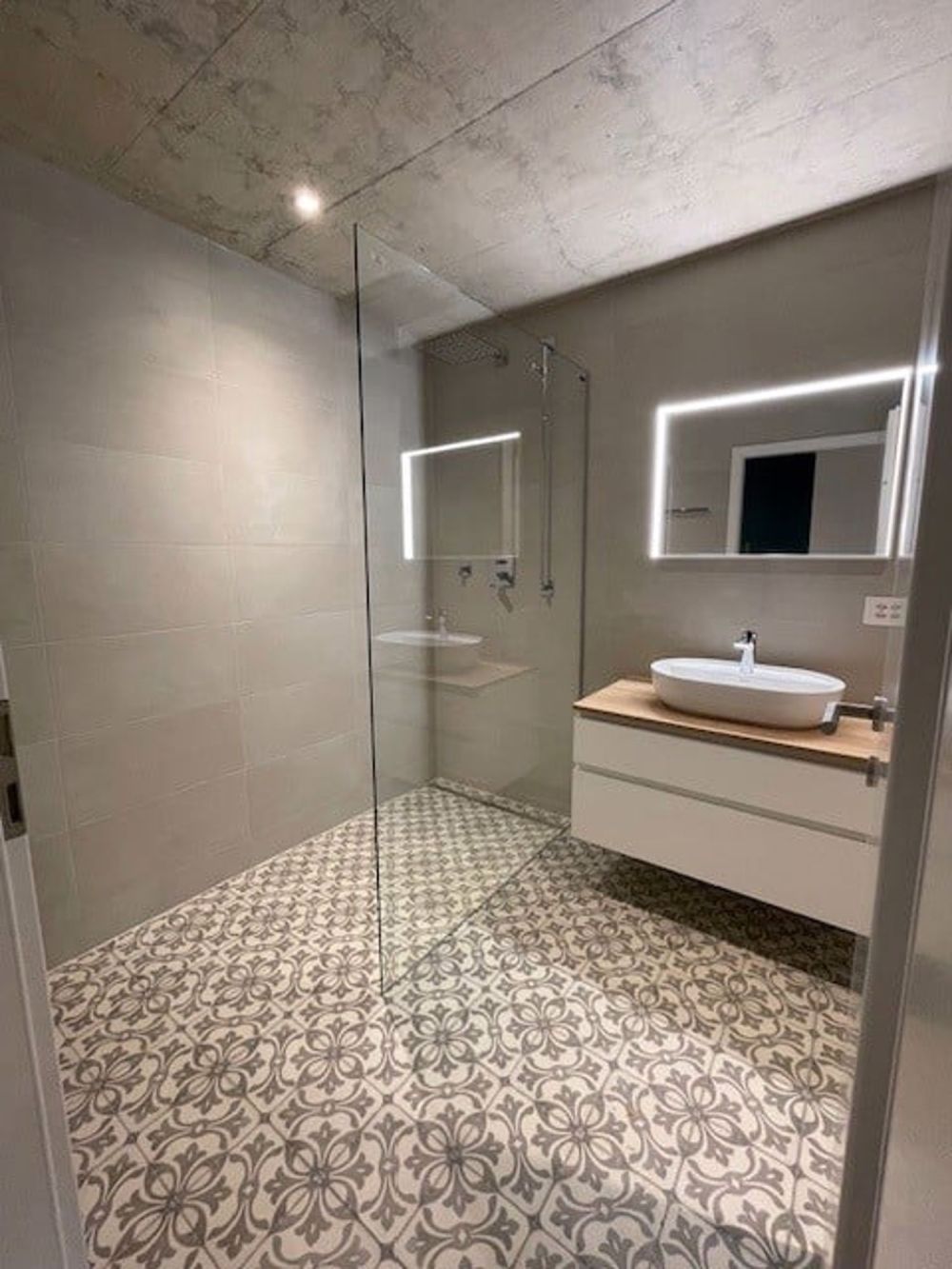 Appartement neuf et unique de 4,5 pièces avec vue imprenable sur le lac et les Alpes - Bild 12