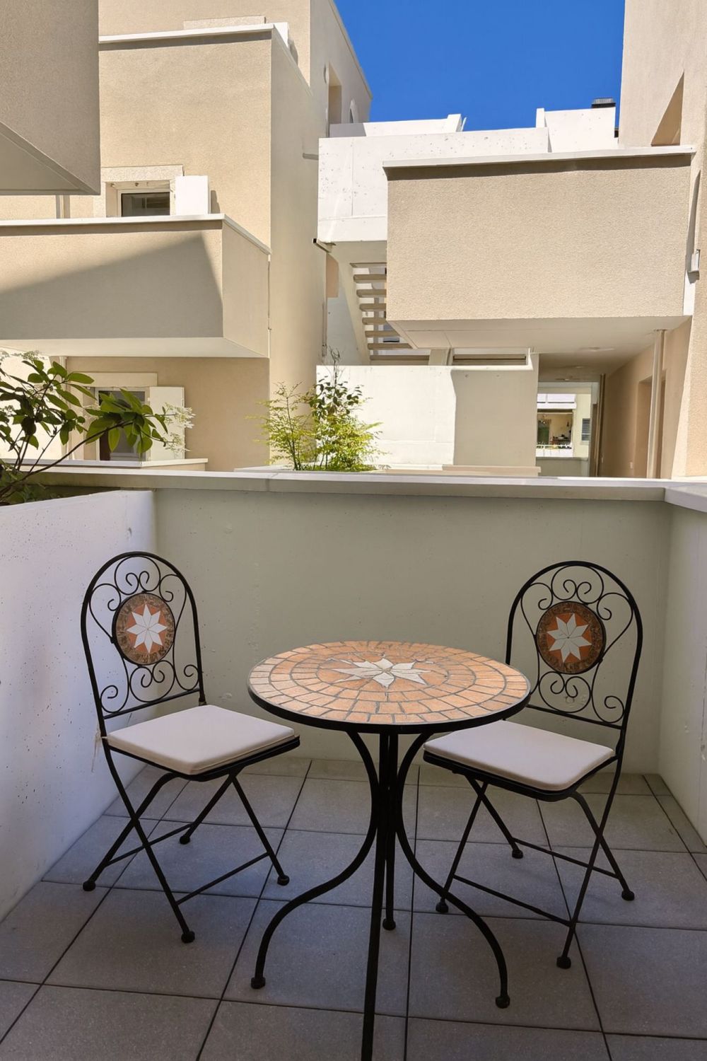 BEFRISTET: 01.12.2025 bis 28.02.2025: moderne 2.5-Zimmer-Wohnung mit Balkon in Zürich-Altstetten - Bild 11