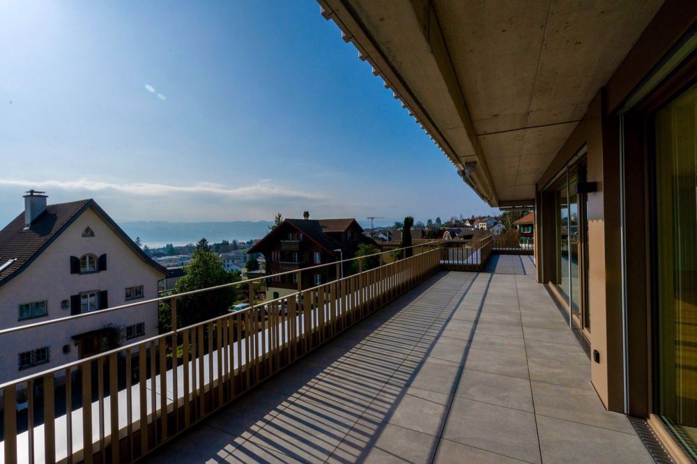 Traumhafte Attikawohnung mit Panoramablick über den Zürichsee – Wohnen auf höchstem Niveau in Stäfa - Bild 11