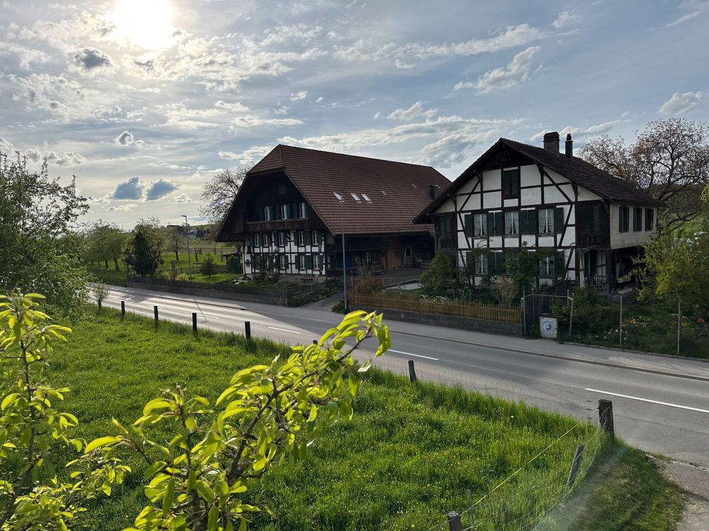 neu erstellte + charmante 5.5-Zimmer-Duplex-Wohnung in Bauernhaus in Kirchlindach - Bild 2