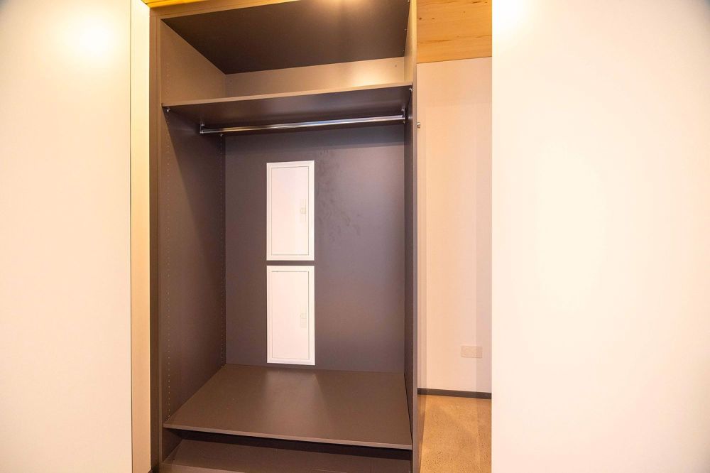 Erstbezug - Wohnen im Alter ab 55 Jahren - Wunderschöne Wohnung - Garderobe
