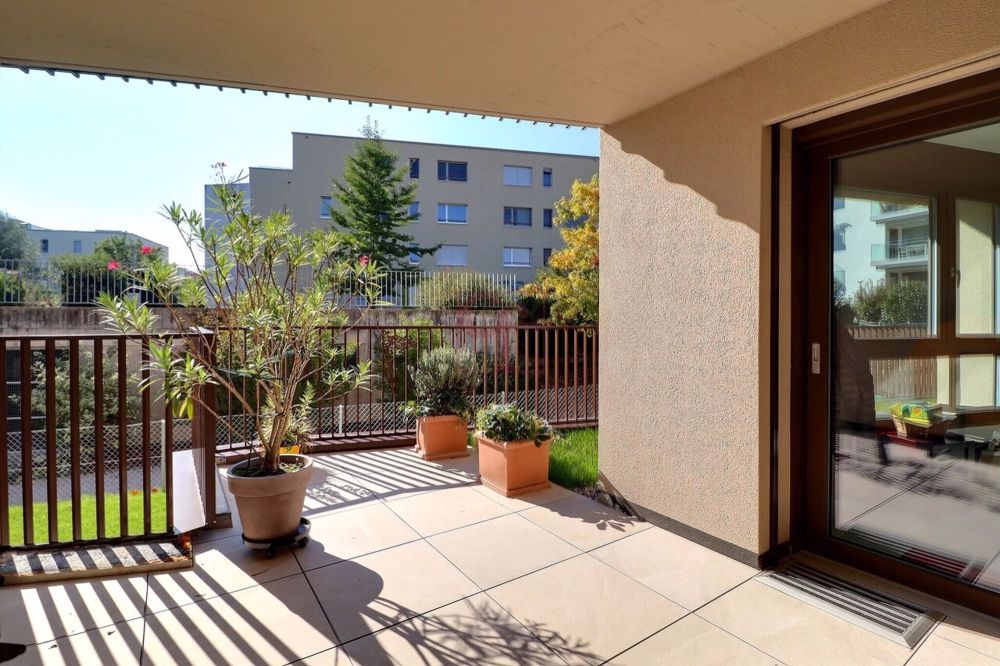 Das Zentrum des Clos - 3.5-Zimmer-Wohnung - Terrasse