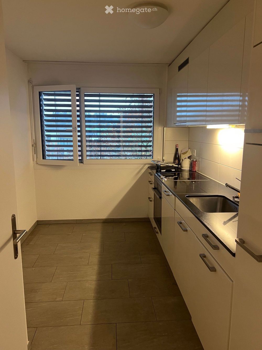 Moderne 3.5-Zimmer-Wohnung mit Aussicht in Zollikerberg - Bild 3